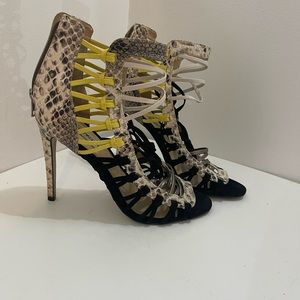 Steve Madden 4.5’ hills